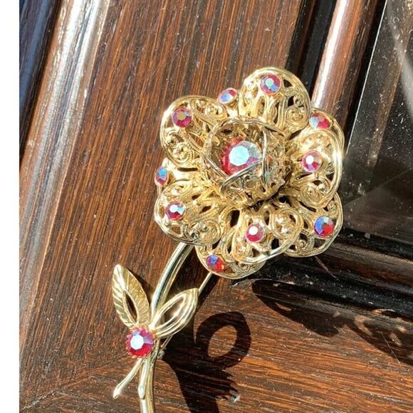 Gorgeous Sara Coventry Vintage Flower Brooch - Picture 1 of 4